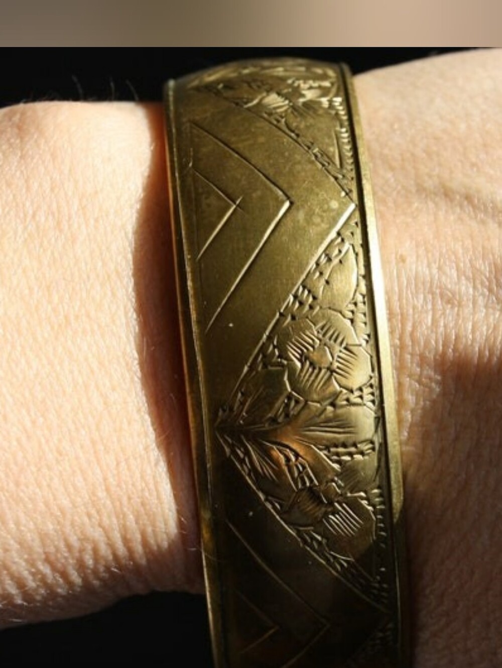 Vintage Boho Brass Bangle bracelet Textured Floral